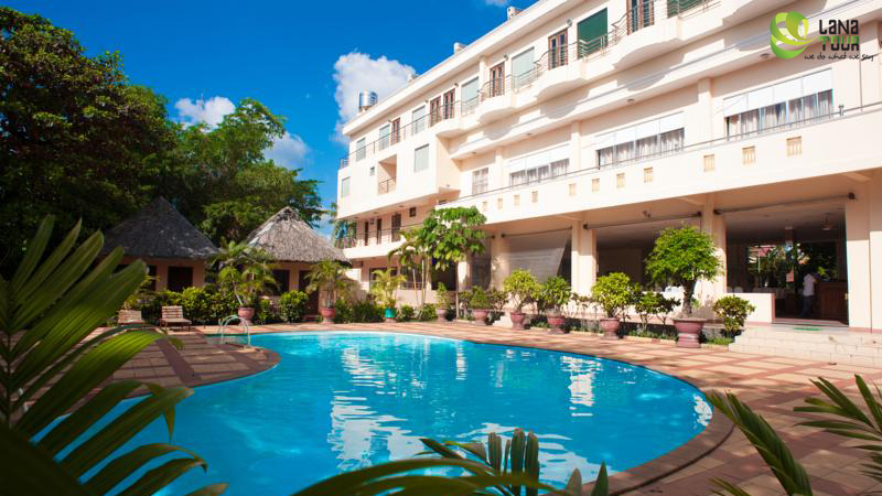 KIM HOARESORT 2*